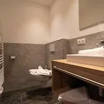 Apartamento A Casa Rubin & *